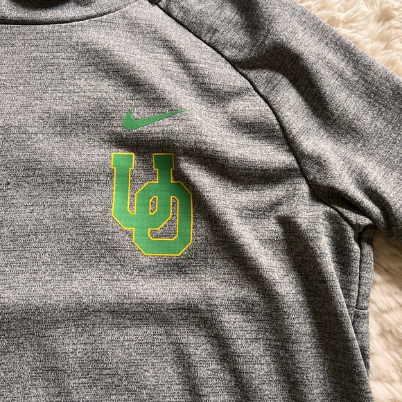 Nike Women’s Oregon Ducks Long Sleeve Pullover - Picture 2 of 9